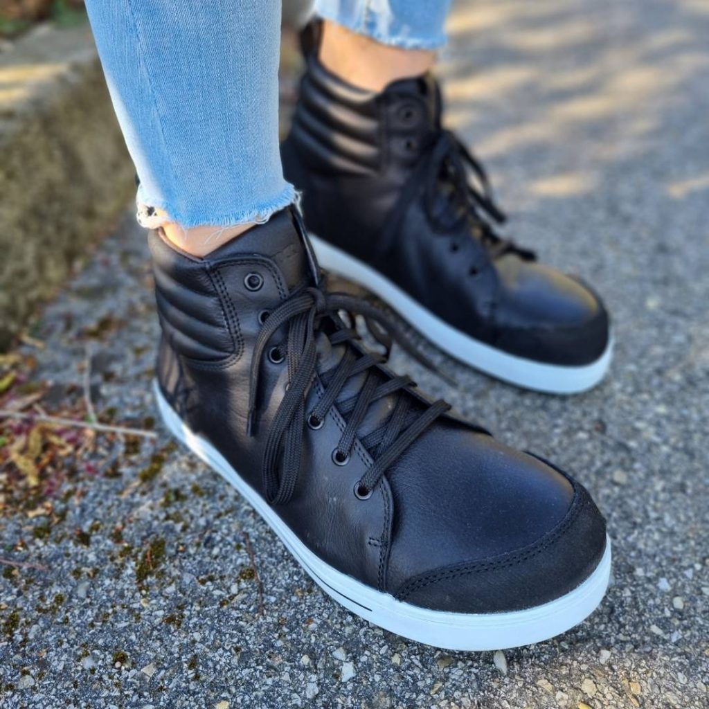 The Best Barefoot Work Boots for Comfort and Protection Barefoot Universe