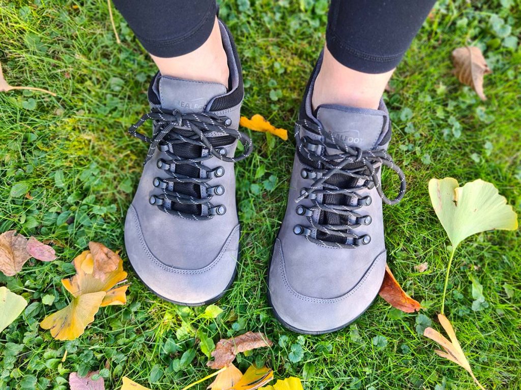 9 MustHave Barefoot Hiking Shoes for an Epic Trek Barefoot Universe